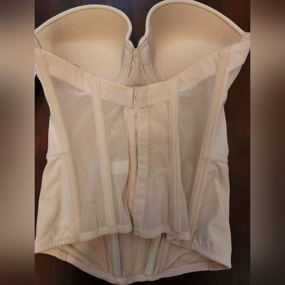 Bustier - Picture 3 of 4